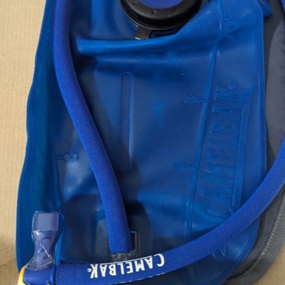 CamelBak RaceBak Size small - Picture 4 of 5